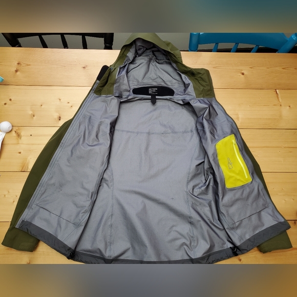Arc'teryx Beta Lightweight Jacket Women's Green - Picture 2 of 6